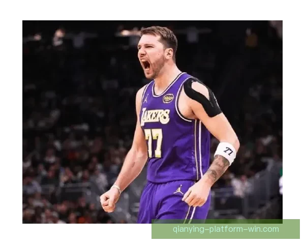 东契奇客场表现抢眼布朗尼努力进步不走捷径